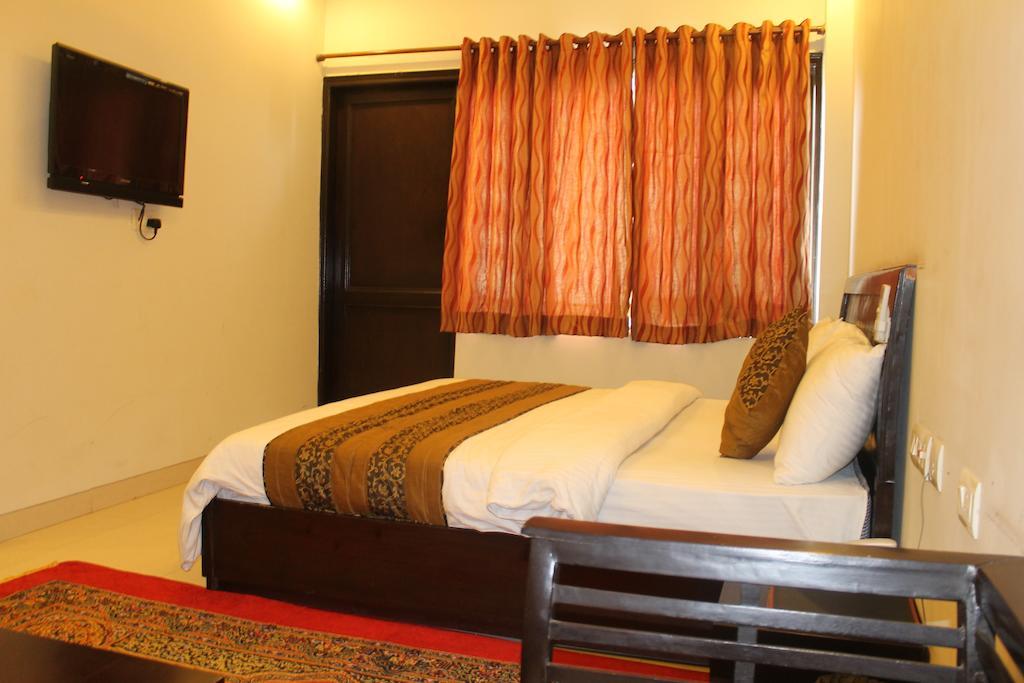 Airport Hotel Jet Inn Suites Νέο Δελχί Εξωτερικό φωτογραφία
