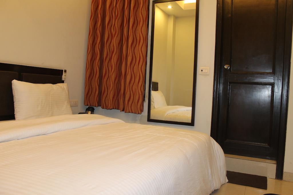 Airport Hotel Jet Inn Suites Νέο Δελχί Εξωτερικό φωτογραφία